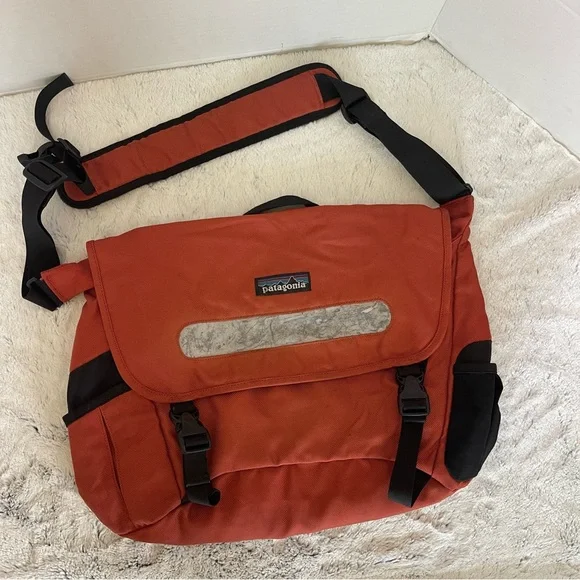 Patagonia Half Mass Laptop Messenger Bag Commuter Briefcase Orange Black - Picture 11 of 16